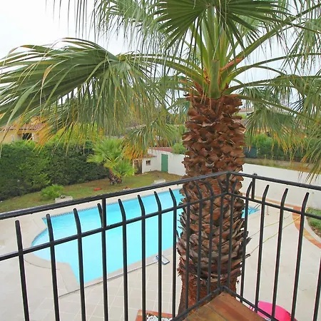 Cozy Holiday In With Terrace * Roquebrune-sur-Argens