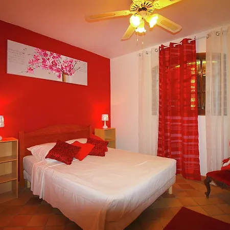 Vakantiehuis Cozy Holiday In With Terrace *